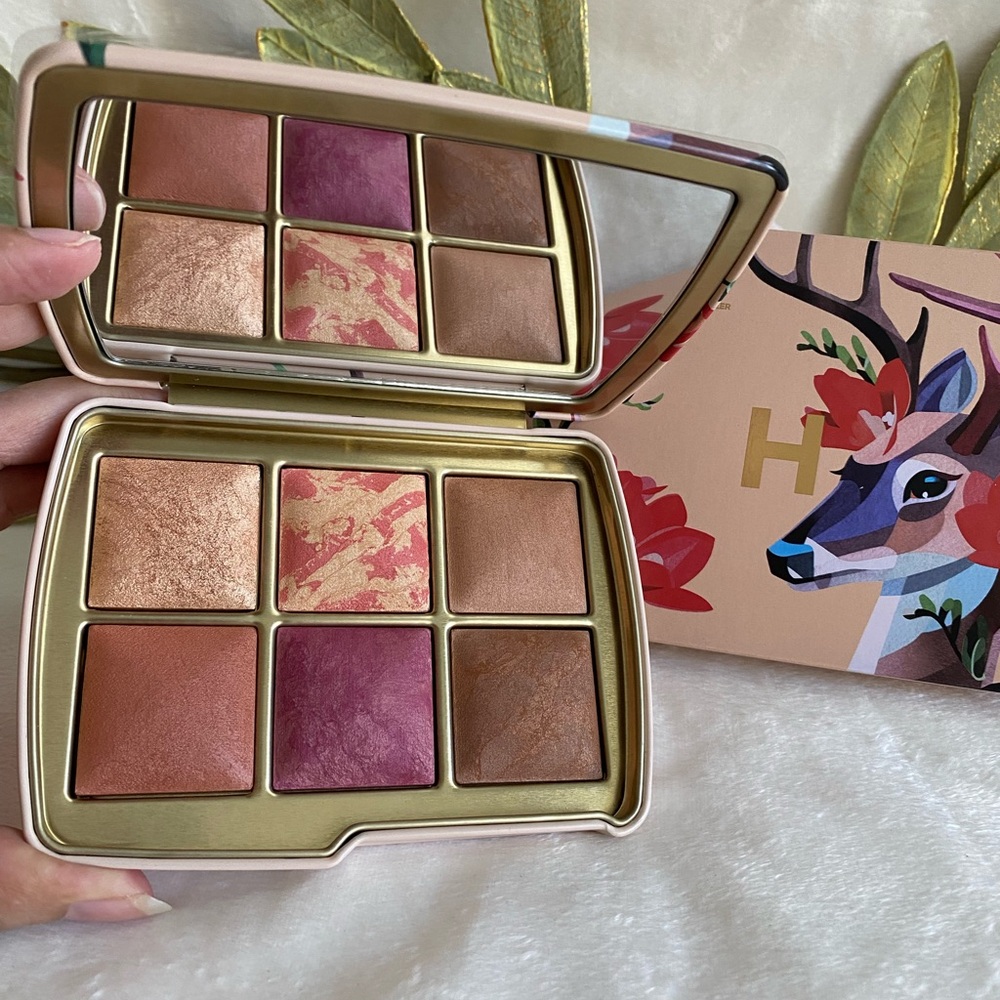 HOURGLASS AMBIENT LIGHTING EDIT UNLOCKED DEER - Picture 3 of 10